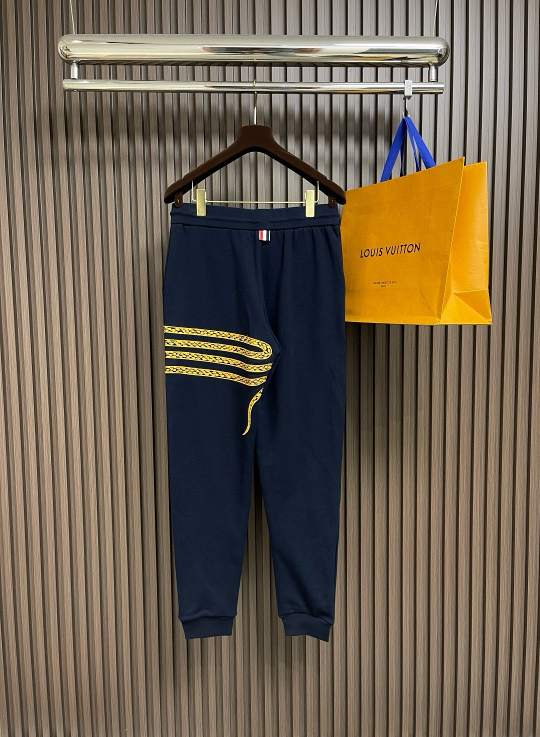 wg.luxury- 2row95 embroidery item:E-F026E1032